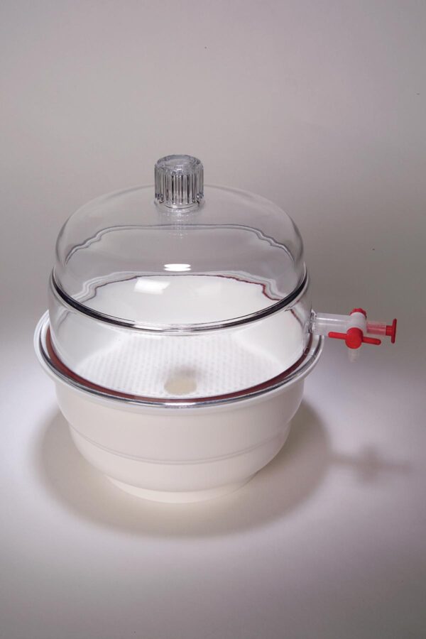 United Scientific® DESICCATOR, VACUUM, WHITE BASE, PP/PC, 12"