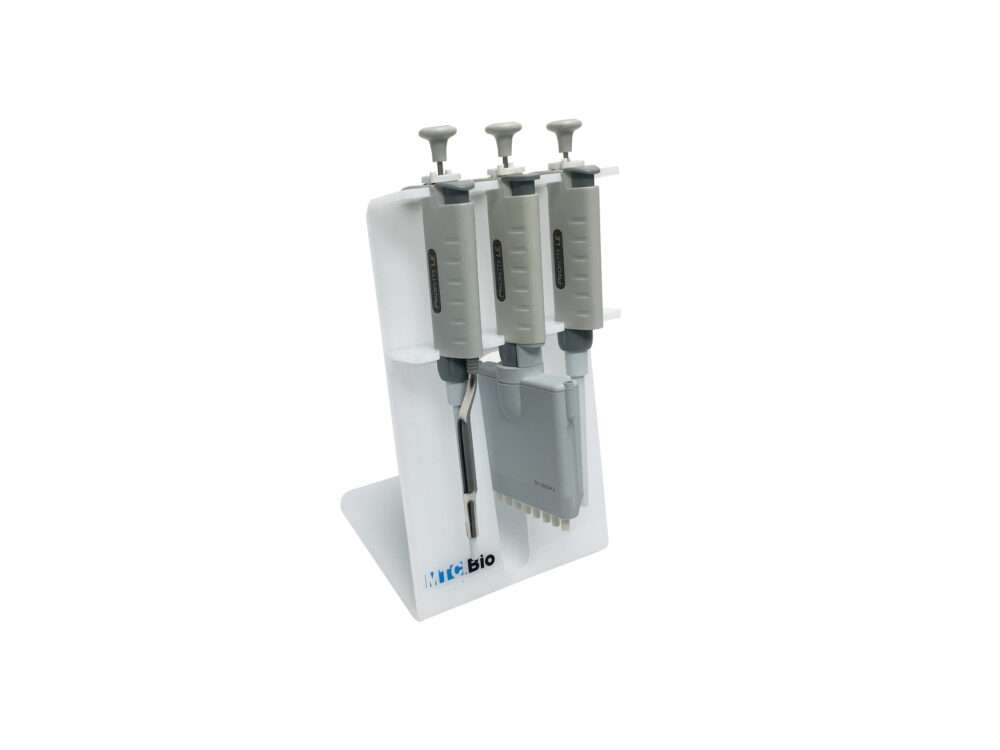 Pipette Tips, Filtered, 300µL capacity, sterile, for 200µL and 300µL pipettes, 10 racks of 96 tips