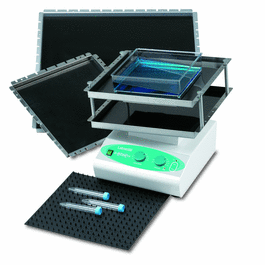 Flat platform with nonslip rubber mat