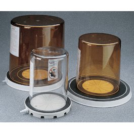 Thermo Scientific Nalgene 8.3 L (2.625 gal.) Vacuum Chamber with a Amber PEI Bell Jar and Gasketed White Polycarbonate Vacuum Plate