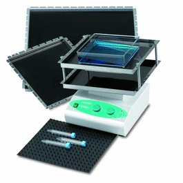 Flat platform with nonslip rubber mat