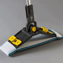 Berkshire Ergonomic Flat Mop V Holder, 4 x 16 in. Mop Head and Clips